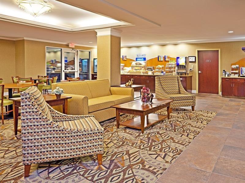 Holiday Inn Express & Suites Southern Pines-Pinehurst Area By Ihg Exterior photo