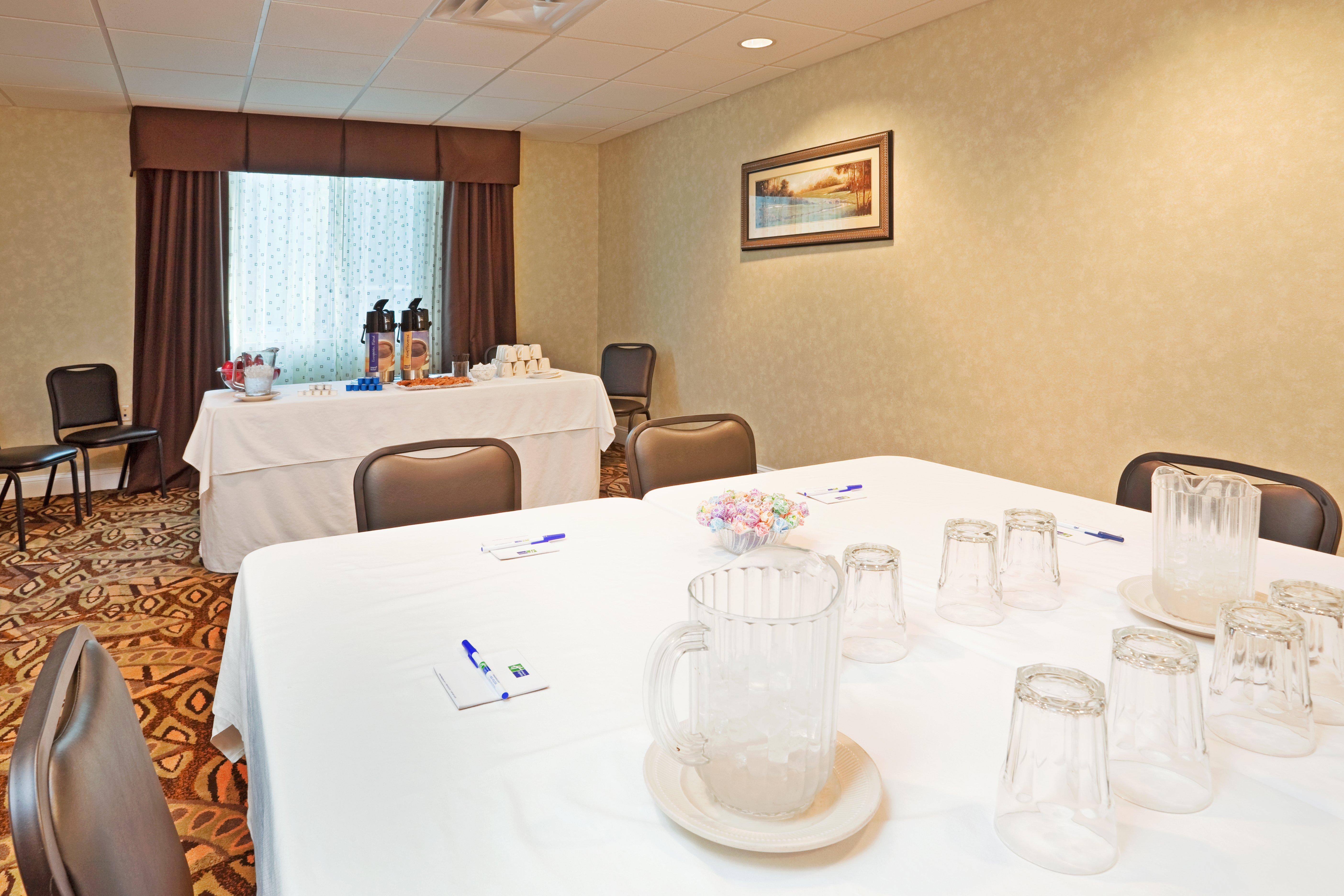 Holiday Inn Express & Suites Southern Pines-Pinehurst Area By Ihg Exterior photo
