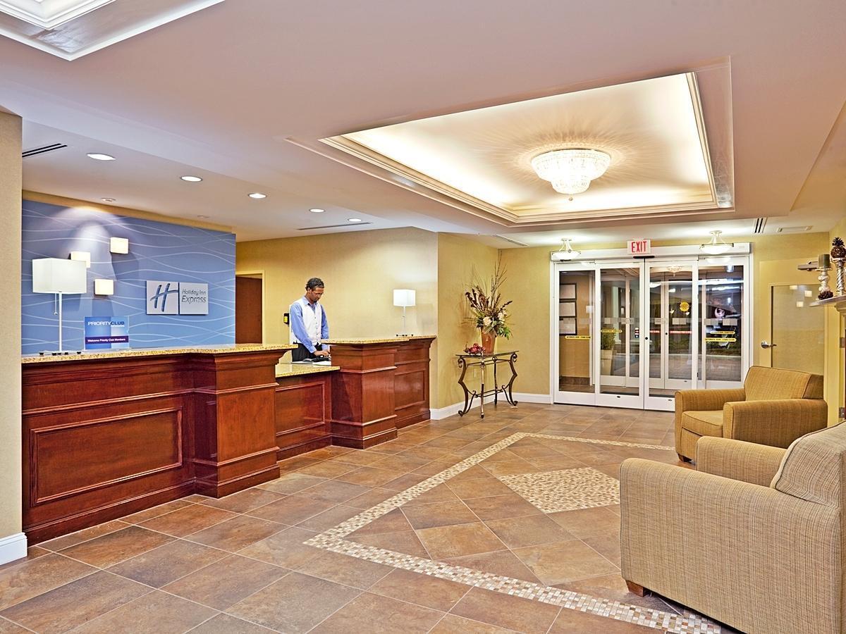 Holiday Inn Express & Suites Southern Pines-Pinehurst Area By Ihg Exterior photo