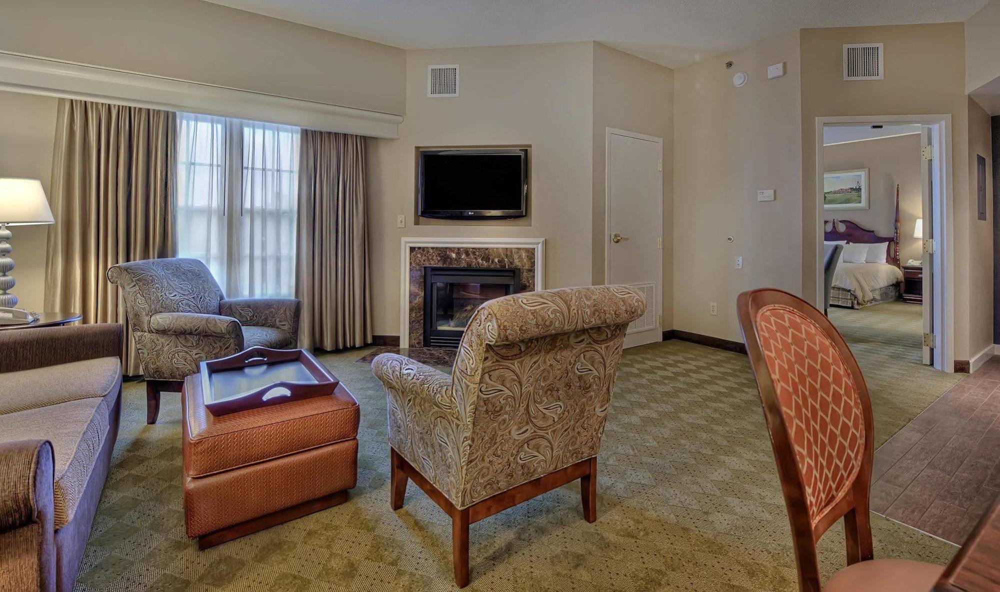 Holiday Inn Express & Suites Southern Pines-Pinehurst Area By Ihg Exterior photo
